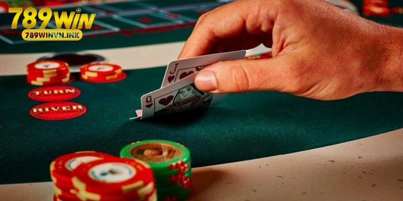 Vì sao nắm vững cách chơi poker là chìa khóa dẫn đến thắng lợi?
